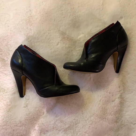 London Rebel Black ankle boots - Picture 1 of 4